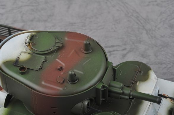 Збірна модель 1:35 радянський середній танк T‑28 Hobby Boss 83854