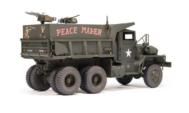 Збірна модель 1:35 вантажівка самоскид US M51A2 5-ton 6x6 Dump Gun Truck AFV Club 35351