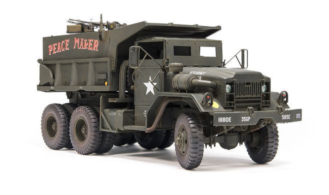 Збірна модель 1:35 вантажівка самоскид US M51A2 5-ton 6x6 Dump Gun Truck AFV Club 35351