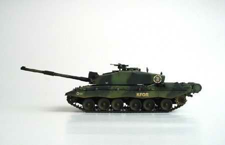 1:35 model kit British Challenger II Trumpeter 00308 British main battle tank