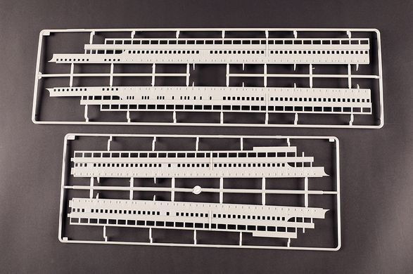 Assembly model 1:200 ship HMT Olympic Trumpeter 03720