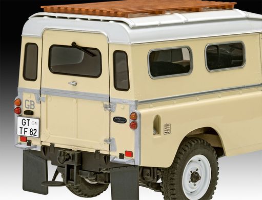 1/24 Land Rover Series III LWB Commercial Revell 07056 model car