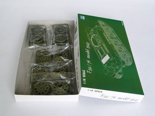 Сборная модель 1:16 танк T-34/76 Trumpeter 00903
