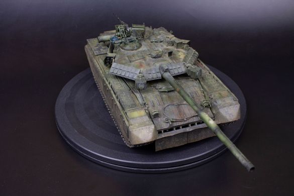 Collectable assembly model T-84U Oplot 1/35 Trumpeter
