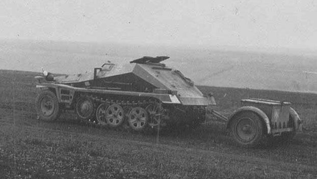 Збірна модель 1/72 німецький бронетранспортер Armored Munitons Carrier Sd.Kfz.252 ACE 72238