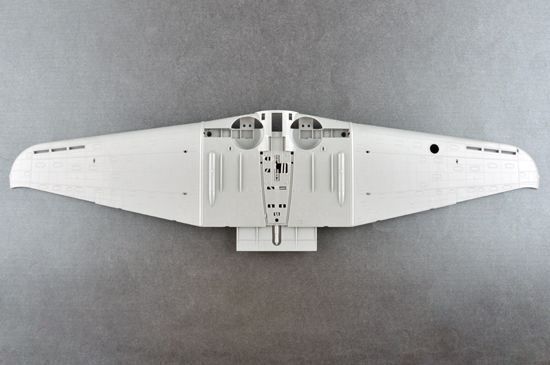 Сборная модель 1:18 самолет SBD-3/4 Dauntless I Love Kit 61801