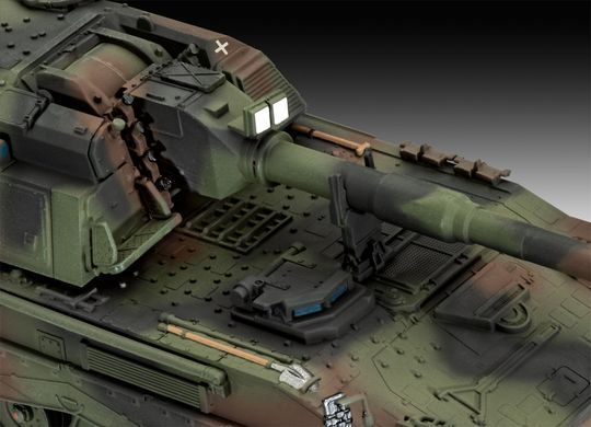 Сборная модель 1:72 САУ Panzerhaubitze 2000 Revell 03347