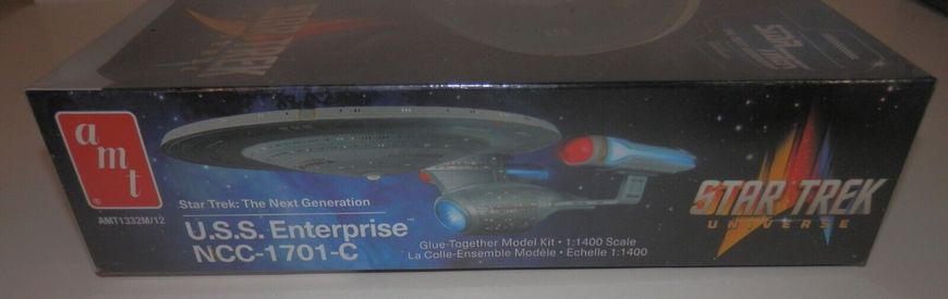 Сборная модель 1/1400 космическая лодка Star Trek U.S.S. Enterprise NCC-1701-C AMT 01332
