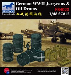 Сборная модель 1/48 Немецкие канистры и нефтяные бочки времен Второй мировой войны Bronco FB4020