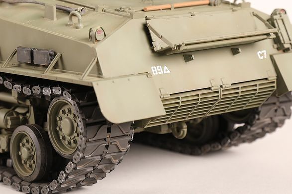 Збірна модель 1:16 американський середній танк M4A3E8 Medium Tank - Late I Love Kit 61620