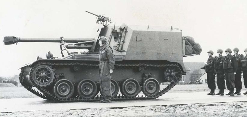 Збірна модель 1:72 французька 105-мм самохідна гаубиця AMX Mk.61 ACE 72453