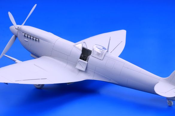 Сборная модель 1/48 винтовой самолет Spitfire HF Mk.VIII ProfiPack Edition Eduard 8287