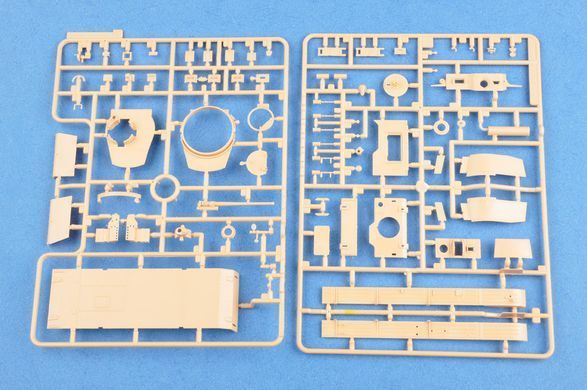 Збірна модель 1:35 німецький легкий танк Pz.Kpfw. / Pz.BfWg 38(t) Ausf HobbyBoss 80138