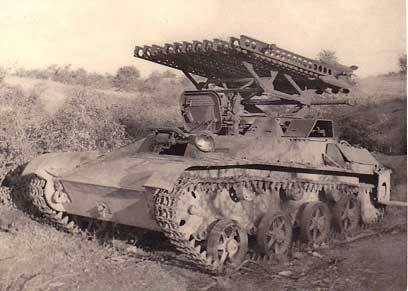 Збірна модель 1/72 система залпового вогню БМ-8-24 на базі танка Т-60 ACE 72542