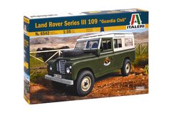 Сборная модель 1/35 внедорожник Land Rover Series III 109 "Guardia Civil" Italeri 6542